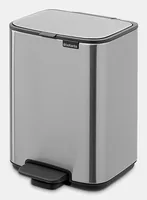 Brabantia Kosmetikeimer Bo 4 l, Silber matt - Anzahl Behälter: 1 - Detailfarbe: Silber matt - Form: Eckig - Fassungsvermögen: 4 l - Höhe: 26.8 cm - Material: Kunststoff - Metall