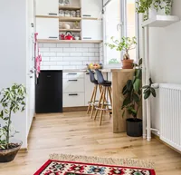 Domo Kühlschrank DO91124 Schwarz, Rechts - Energieeffizienzklasse: D - Bauart: Freistehend - Einbaunormen: Keine - Nutzinhalt Kühlen: 95 l - Nutzinhalt Gefrieren: 13 l - Breite: 55 cm