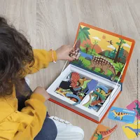 Janod Beschäftigungsspielzeug Magnetbuch Dinosaurier - Altersempfehlung ab: 3 Jahren - Material: Pappe - Nachhaltigkeit: FSC® - Detailfarbe: Orange