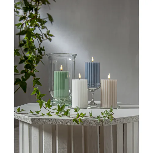 Star Trading LED-Kerze Pillar Flamme Stripe, Ø 7.5 x 15 cm, Grün - Betriebsart: Batteriebetrieb - Fernbedienung: Nein - Aussenanwendung: Nein - Höhe: 15 cm - Timerfunktion: Ja - Set: Nein