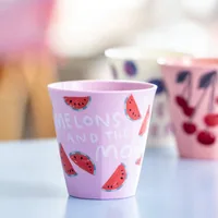 Koziol Trinkbecher Nora M Juicies Melon 300 ml, 1 Stück, Rosa - Glas Typ: Trinkbecher - Material: Kunststoff - Detailfarbe: Rosa - Höhe: 8.9 cm - Volumen: 300 ml