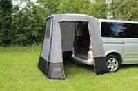 Eurotrail Heckzelt Offroad - Fahrzeugtyp: Bus - Aufbauart: Manuell - Anzahl Räume: 1 - Wassersäule: 3000 mm - Gewicht: 4.3 kg - Breite (Packmass): 18 cm