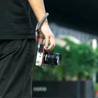 Smallrig Camera Leather Half Case Kit Schwarz - Tragemöglichkeit: Handgriff - Detailfarbe: Schwarz - Zusatzfächer: Nein - Bauform Kamera: Kompakt - Kamerataschenart: Kamerahülle
