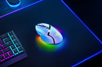 Razer Gaming-Maus Razer Basilisk V3 Pro 35k Weiss - Maus Features: Umschaltbare DPI-Auflösung - RGB-Beleuchtung - Seitliche Zusatztasten - Daumentaste - Beleuchtung - Ein-/Ausschalter - Scrollrad - Integrierter Speicher - Bedienungsseite: Rechtshänder - D