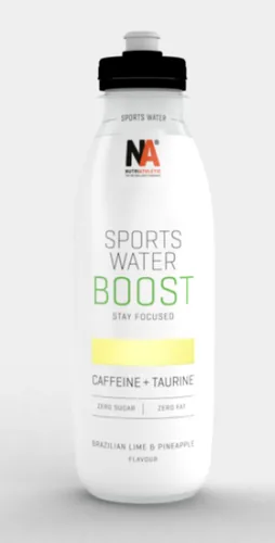 NUTRIATHLETIC Sportgetränk Sports Water Boost 12 x 500 ml - Nährwertangabe pro: 100 ml - Energiegehalt (in kj): 5 - Energiegehalt (in kcal): 1 - Fett: 0 - Gesättigte Fettsäuren: 0 - Kohlenhydrate: 0