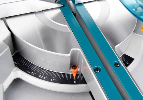 Makita LSO816F Kapp- und Gehrungssäge