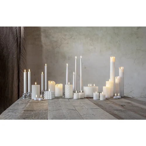 Star Trading LED-Kerze Pillar Flamme Stripe, Ø 7.5 x 15 cm, Weiss - Betriebsart: Batteriebetrieb - Fernbedienung: Nein - Aussenanwendung: Nein - Höhe: 15 cm - Timerfunktion: Ja - Set: Nein