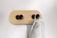 Kleine Wolke Wandgarderobe Bamboo Hook Duo 12 cm x 4.5 cm, Beige - Tiefe: 3.6 cm - Breite: 12 cm - Höhe: 4.5 cm - Detailmaterial: Bambus - Metall - Grundmaterial: Bambus