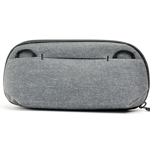 Peak Design Kleine Tech-Tasche Holzkohle - Tragemöglichkeit: Gurtschlaufe - Detailfarbe: Grau - Zusatzfächer: Ja - Ausstattung: Reissverschluss - Zubehörfach - Anzahl Objektive: 0 - Bauform Kamera: Zubehör