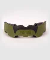 Venum Mundschutz Predator Mouthguard Khaki/Black - Nachhaltigkeit: Nicht angegeben - Sportart: Kampfsport - Farbe: Olivgrün - Produkttyp: Mundschutz - Grösse: One Size