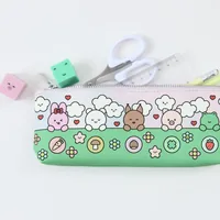 Rico Design Etui Chingu 20 x 6.5 cm - Gefüllt: Nein - Etui-Art: Etui - Detailfarbe: Mehrfarbig - Material: Polyurethan (PU)