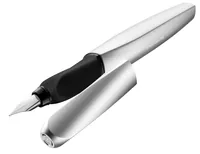 Pelikan Füllfederhalter Twist Metallic Medium (M), Silber - Strichstärke: Medium (M) - Set: Nein - Bedienungsseite Stift: Universal - Ergnonomisch Schreiben: Ja - Anwender: Jugendliche - Kinder - Schüler - Schriftfarbe: Königsblau
