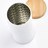 Zeller Present Vorratsdose Scandi 0.68 l, Weiss - Produkttyp: Vorratsdose - Materialtyp: Metall - Material: Metall - Detailfarbe: Weiss - Mikrowellenfest: Nein - Spülmaschinenfest: Nein