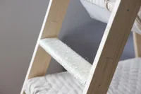 Kerbl Kratzbaum Ladder 97 cm x 39.5 cm x 134 cm - Höhe: 134 cm - Anzahl Liegeplätze: 3 × - Detailfarbe: Beige - Tierart: Katze - Produkttyp: Kletterleiter