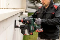 Metabo Akku-Kombihammer KH 18 LTX BL 28 Q - Funktionen: Hammerbohren - Werkzeugaufnahme: SDS-plus - Ausstattung: Schnellspannbohrfutter - Zusatzhandgriff - Set: Ja - Kapazität Wattstunden: 0 Wh - Betriebsart: Akkubetrieb