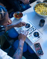 Hercules DJControl Mix Ultra White