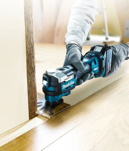 Makita DTM52Z 18V Cordless Multitool