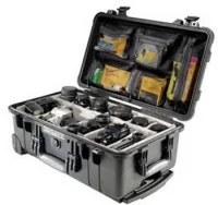 Peli Schutzkoffer 1510 mit Schaumstoffeinlage, Schwarz - Produkttyp: Schutzkoffer - Widerstandsfähigkeit: IP67 - Schlagfest - Staubgeschützt - Wassergeschützt - Breite: 559 mm - Nutzinhalt Gesamt: 27.06 l - Detailfarbe: Schwarz - Ausstattung: Doppelstufig
