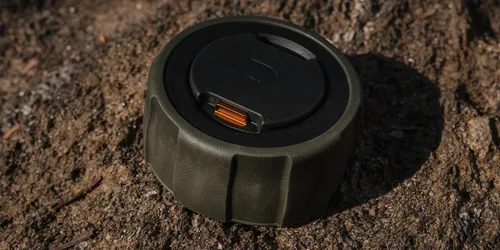 PolarPro Objektivdeckel Defender Pro (81-90 mm Durchmesser) - Desert - Kompatible Hersteller: Universal - Durchmesser: 81 mm - 90 mm - Produkttyp Kamerazubehör: Frontdeckel