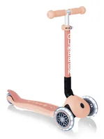 GLOBBER Scooter Junior Foldable Lights ECO Mini Orange - Altersempfehlung ab: 2 Jahren - Ausstattung: Höhenverstellbarer Lenker - Reifentyp:  Kunststoffreifen - Nachhaltigkeit: Nicht angegeben - Belastbarkeit: 50 kg - Einsatzgebiet: Freizeit