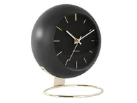 KARLSSON Tischuhr Globe 25 cm, Schwarz - Form: Rund - Detailfarbe: Schwarz - Uhrtyp: Analog - Funksignal: Nein - Funktionen: Zeit - Detailmaterial: Stahl