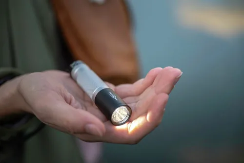 Ansmann Taschenlampe Daily Use 50B - Einsatzbereich: Reisen - Outdoor & Camping - Wandern - Betriebsart: Batteriebetrieb - Leuchtmittel: LED - Wasserfest: Ja - Leuchtweite: 36 m - Max. Laufzeit: 16.5 h