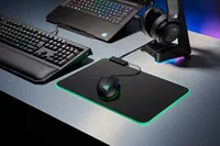 Razer Gaming-Mausmatte Goliathus Extended Chroma Schwarz - Tiefe: 294 mm - Breite: 920 mm - Detailfarbe: Schwarz - Form: Eckig - Höhe: 3 mm - Handgelenkauflage: Nein