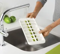 Joseph Joseph QuickSnap Plus grün Eiswürfelform (mit Deckel)