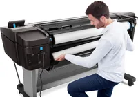 HP Designjet T1700 44-in Printer stampante grandi formati Getto termico d'inchiostro A colori 2400 x 1200 DPI 1118 x 1676 mm Collegamento ethernet LAN