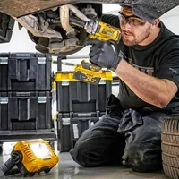 DEWALT Akku-Baustellenleuchte DCL077 12/18 V, Solo - Anwendungsbereich: Werkstatt - Leuchten Kategorie: Handleuchte - Zusätzliche Ausstattung: Keine - Leuchtmittel mitgeliefert: Ja - Leuchtmittel: LED - Schutzklasse: Keine