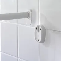 Wenko Duschvorhangstange Rund 90 x 90 cm, Chrom - Breite: 90 cm - Höhe: 90 cm - Detailfarbe: Chrom - Produkttyp: Duschvorhangstange - Detailmaterial: Metall - Grundmaterial: Metall