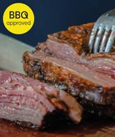 Chipeno Sauce Truffle 300 ml - Produkttyp: Grill-Saucen - Nährwertangabe pro: 100 ml - Energiegehalt (in kj): 2410 KJ - Energiegehalt (in kcal): 575 Kcal - Fett: 59 g - Davon gesättigte Fettsäuren: 6.3 g