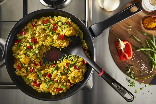 Tefal Pfanne XL Force 32 cm - Material: Aluminium - Pfannentyp: Bratpfanne - Kompatible Kochfelder: Elektro - Gas - Glaskeramik - Antihaftbeschichtung: Ja - Detailfarbe: Schwarz - Set: Nein