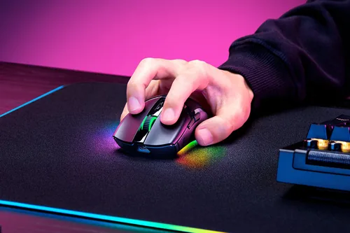 Razer Gaming-Maus Cobra Pro - Maus Features: Programmierbare DPI-Einstellung - RGB-Beleuchtung - Daumentaste - Bedienungsseite: Rechtshänder - Detailfarbe: Schwarz - Gewicht: 77 g - 114 g - Verbindungsart: Kabellos - Schnittstelle: USB-C