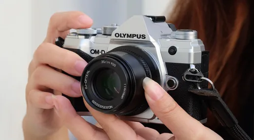 TTArtisan APS-C 35mm F1.4 MILC Black