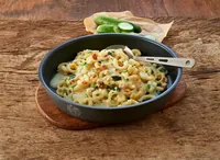 Trek 'N Eat Hauptgericht Sahnenudeln mit Hühnchen und Spinat - Produkttyp: Fleischgerichte - Nährwertangabe pro: 100 g - Energiegehalt (in kj): 1644 KJ - Energiegehalt (in kcal): 393 Kcal - Fett: 11 g - Gesättigte Fettsäuren: 5.2 g