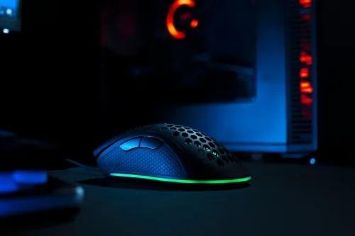 Deltaco Gaming GAM-108 mouse Mano destra USB tipo A Ottico 6400 DPI