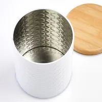 Zeller Present Vorratsdose Scandi 1.37 l, Weiss - Produkttyp: Vorratsdose - Materialtyp: Metall - Material: Metall - Detailfarbe: Weiss - Mikrowellenfest: Nein - Spülmaschinenfest: Nein