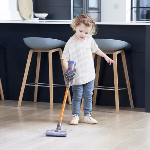 Casdon Reinigungs-Spielzeug Dyson Staubsauger V8 Cord Free - Kategorie: Haushaltsgeräte - Altersempfehlung ab: 3 Jahren - Material: Kunststoff - Eigenschaften: Keine Eigenschaft - Zertifikate: Keine Zertifizierung