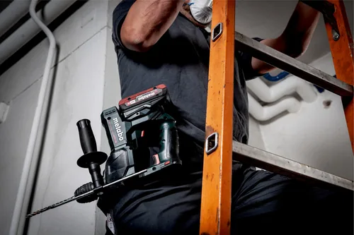 Metabo Bohrhammer BH 18 LTX BL 16 Solo - Produktkategorie: Bohrhammer - Werkzeugaufnahme: SDS-plus - Meisselfunktion: Nein - Akkusystem: CAS Cordless Alliance System - Schlagstärke (J): 1.3 J. - Max. Bohrdurchmesser Beton: 16 mm