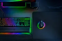 Razer Gaming-Maus Pro Click V2 Vertical - Maus-Typ: Gaming - Maus Features: Umschaltbare DPI-Auflösung - Vertikales Design - Daumentaste - Beleuchtung - Programmierbare Tasten - Integrierter Speicher - Bedienungsseite: Rechtshänder - Detailfarbe: Schwarz