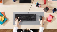 Logitech Mausmatte Desk Studio Series Grau - Tiefe: 300 mm - Breite: 700 mm - Detailfarbe: Grau - Form: Eckig - Höhe: 2 mm - Handgelenkauflage: Nein