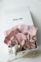 Oykami Baby Geschenkbox Rosa Verona Hase Weiss - Material: Plüsch - Holz - Baumwolle - Detailfarbe: Weiss - Rosa