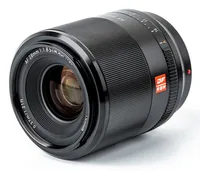 Viltrox Festbrennweite AF 28mm F1.8 – Nikon Z - Objektivtyp: Standard - Filterdurchmesser: 55 mm - Brennweite Max.: 28 mm - Bildsensorstandard: Vollformat - Blendenöffnung Min.: F/16 - Blendenöffnung Max.: F/1.8