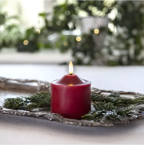 Star Trading LED-Kerze Pillar Flamme, 9.5 cm, Rot - Betriebsart: Batteriebetrieb - Fernbedienung: Nein - Aussenanwendung: Nein - Höhe: 15 cm - Timerfunktion: Ja - Set: Nein