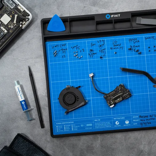 iFixit FixMat (blau/schwarz, für professionelle Elektronik-Reparaturen)
