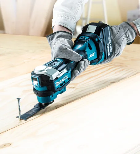 Makita DTM52Z 18V Cordless Multitool