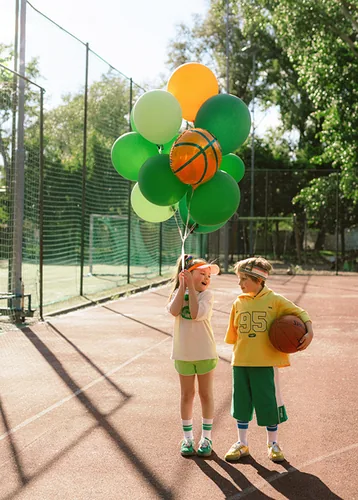 Partydeco Folienballon Basketball, Braun, 35 x 35 cm, 1 Stück - Packungsgrösse: 1 Stück - Grösse: 35 cm - Produkttyp: Folienballon - Motiv: Ball - Detailfarbe: Braun - Material: Polyethylen (PE)