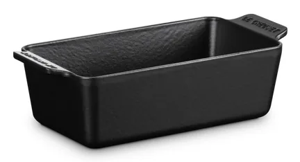 Le Creuset Backform Rechteckig 23 x 13 cm, Schwarz Matt - Materialtyp: Metall - Material: Gusseisen - Detailfarbe: Schwarz - Set: Nein - Backform Typ: Backform eckig - Verpackungseinheit: 1 Stück