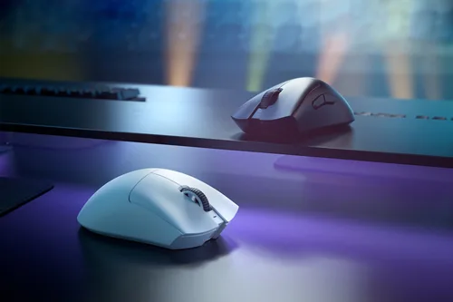 Razer Gaming-Maus DeathAdder V3 Pro Weiss - Maus Features: Umschaltbare DPI-Auflösung - Daumentaste - Programmierbare Tasten - Scrollrad - Integrierter Speicher - Bedienungsseite: Rechtshänder - Detailfarbe: Weiss - Gewicht: 92 g - 63 g - Verbindungsart: 